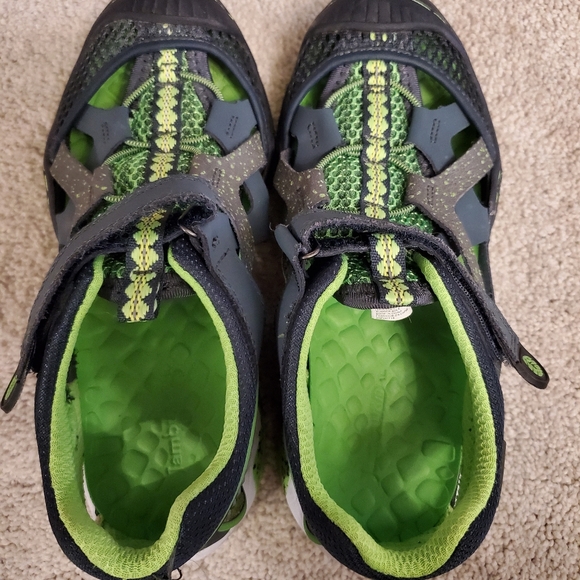 Boys Jambu KD water shoes size 4 - Picture 7 of 8